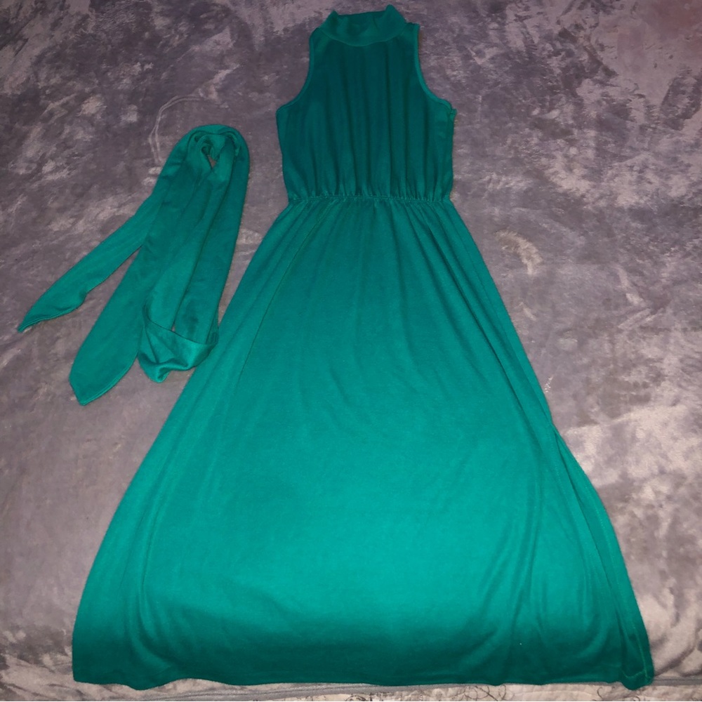 Green midi/ maxi stretchy strapless/ no sleeves/ sleeveless dress